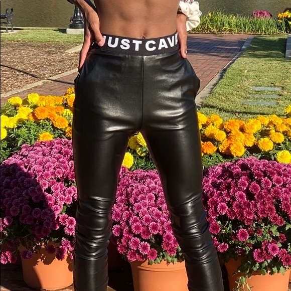 ROBERTO CAVALLI HIGH-RISE LOGO ELASTIC FAUX LEATHER LEGGING, IT/38